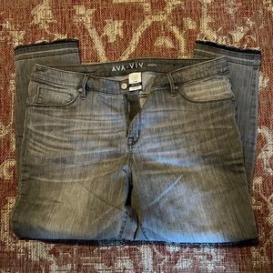 Women’s size 20 Ava &Viv jeans. Power stretch. Like NEW. JEGGING